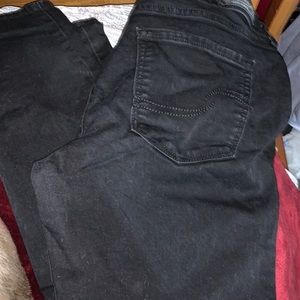 black skinny jeans